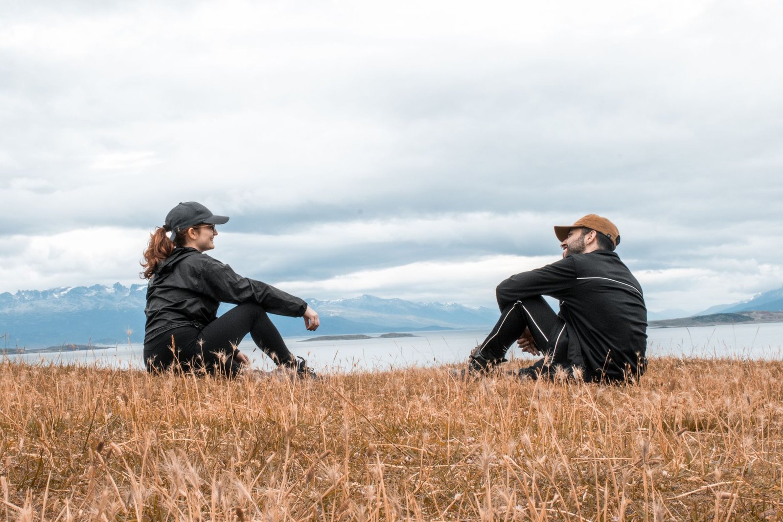 Signs of a distant relationship with a partner