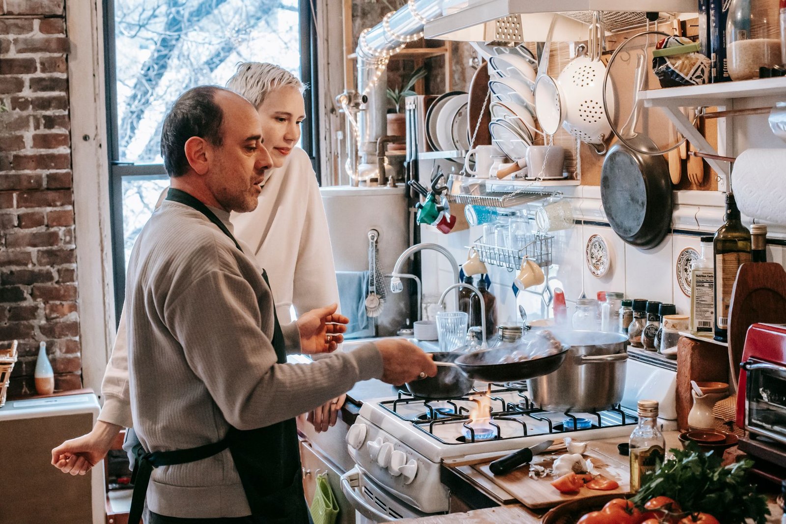 Cooking or baking in a long-distance relationship