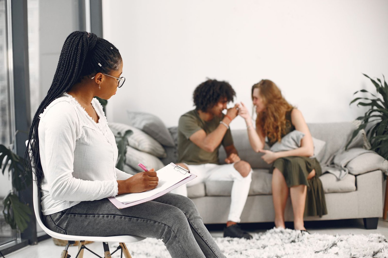 How can people identify betrayal in a committed relationship? Couple therapy Cheating
