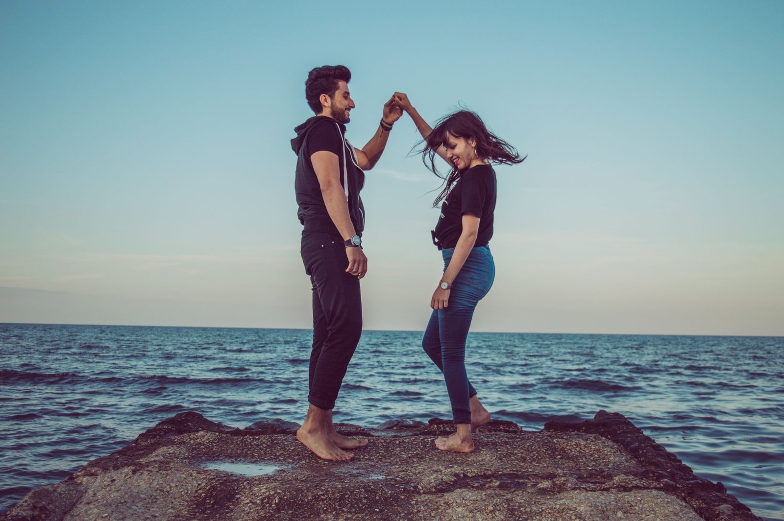 Aquarius and Libra Relationship 