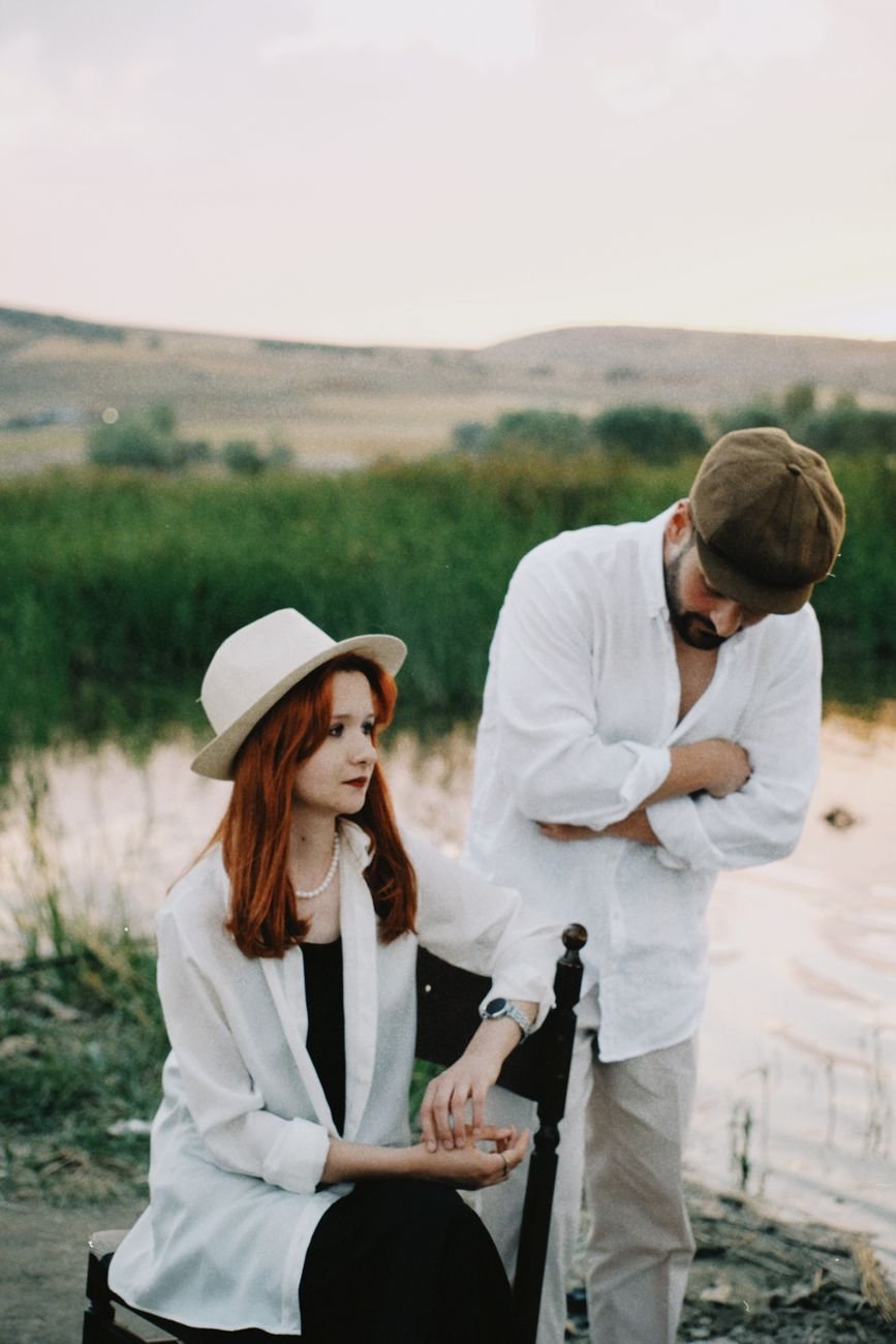 Signs of how to deal with trust issues