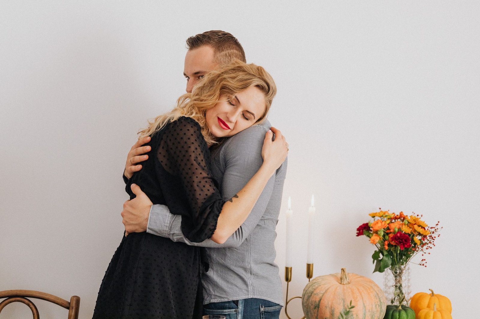 Start With a Conversation, Not a Commitmentle hugging